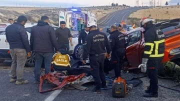 Şanlıurfa'da 2 otomobil çarpıştı! 1 ölü, 2 yaralı