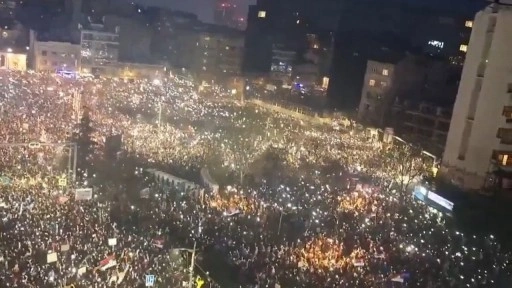 Sırbistan'da ‘ülke tarihinin en kalabalık protestosu’ düzenlendi