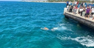 Türkiye’nin Eski Devlet Bakanı Tüzmen ile 7 sporcu, Anamur’dan Girne’ye yüzecek