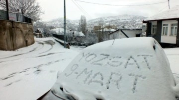 Yozgat, kar yağışıyla beyaza büründü